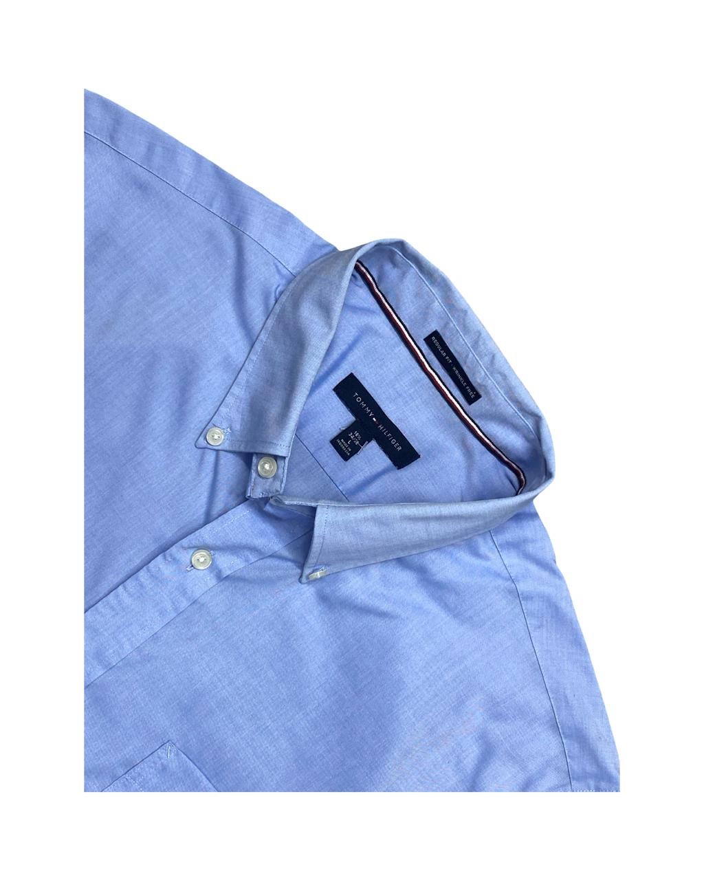Tommy Hilfiger Light Blue Wrinkle-Free Button-Down Shirt | Size Large | Chest 24.5”