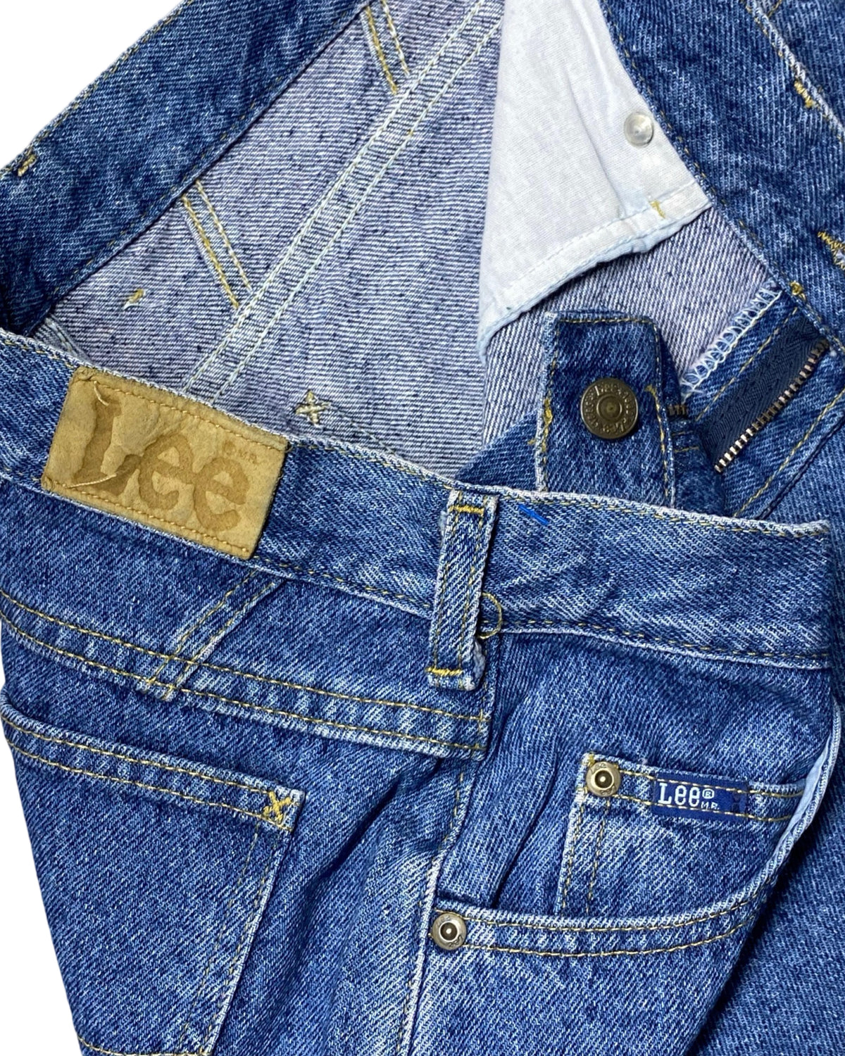 Lee High-Waisted Classic Fit Jeans – Vintage Tapered Denim | Waist 30” | Length 40”