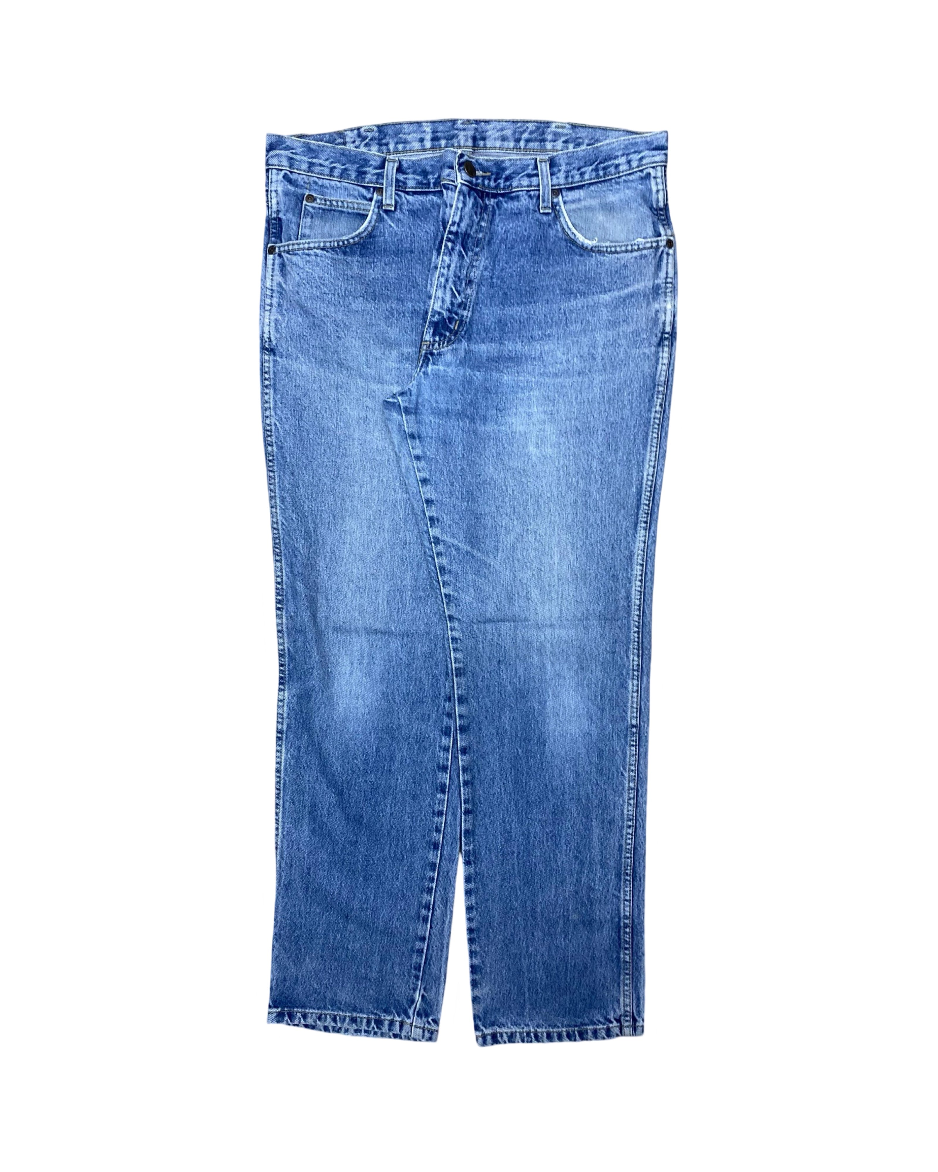Wrangler Light Wash Blue Denim Jeans | Waist 36” | Length 42”